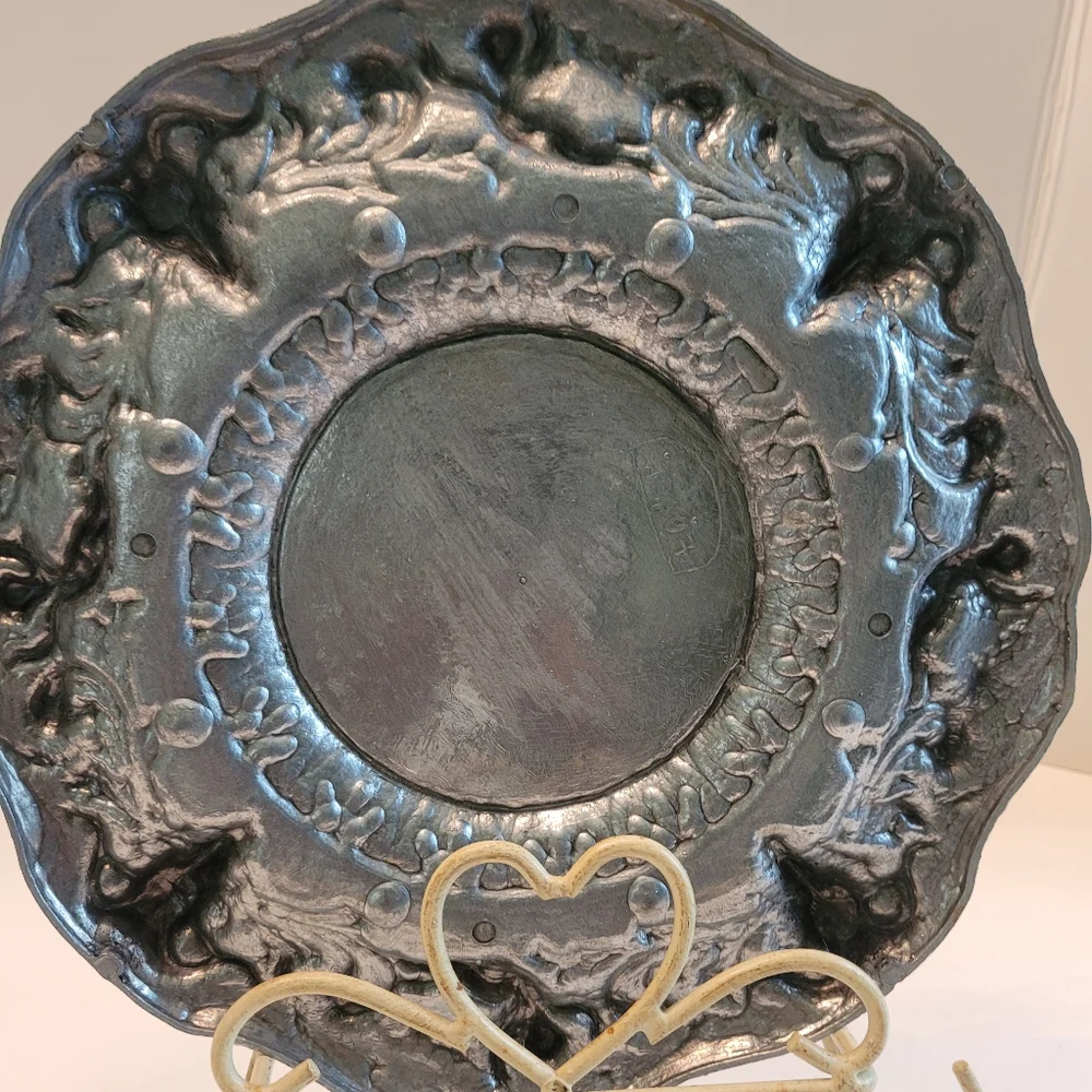 Vintage Pewter Plate. - Picture 3 of 8